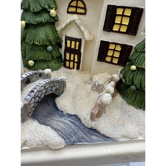 Yankee Candle Christmas Tree House Village Tea Light Wax Warmer Ornament - Picture 3 of 16